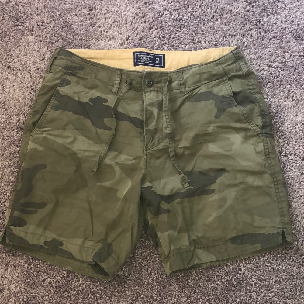 Men’s Abercrombie and Fitch Camo board shorts